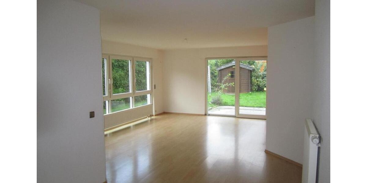 Erdgeschoßwohnung Leverkusen Bürrig - 3 Zimmer, 82 m&sup2;, 1.100&euro; | Angebot:25223713