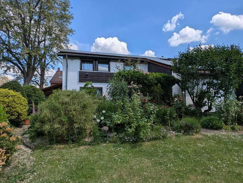 Haus zum Kaufen in Erftstadt 525.000 € 151 m²