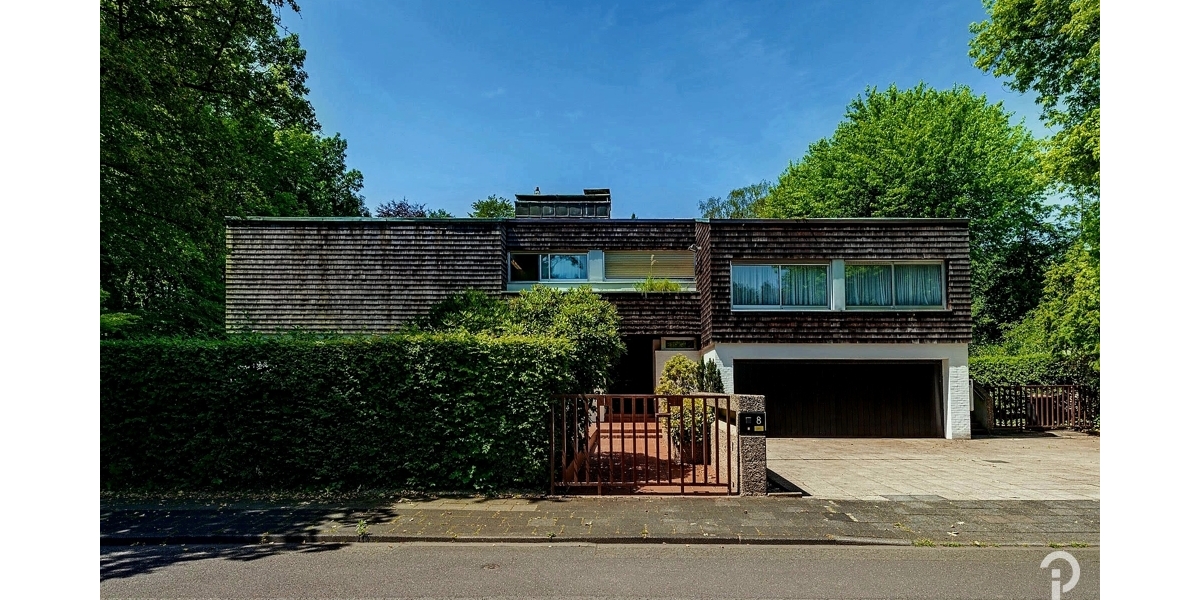 Eine Ikone im Hahnwald mit Geschichte, Charakter und einer architektonischen Handschrift, die bis heute unverwechselbar geblieben ist. - Villa Köln / Hahnwald Hahnwald | Angebot:27239631