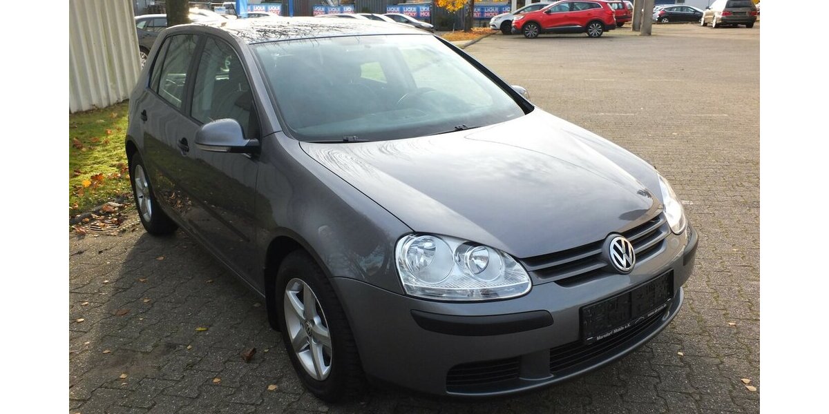 VW Golf TRENDLINE KLIMAAUTOMATIK 5-TÜRIG 132.115 km 4.904 € Köln 50858