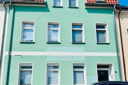 Traumhaftes Reihenhaus in Crimmitschau – Möbliert & Move-in-ready