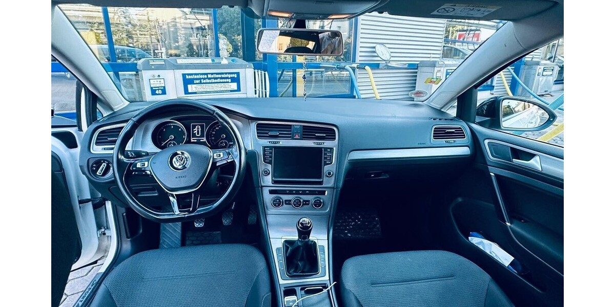 VW Golf R Variant 238.000 km 9.000 € Köln 50667