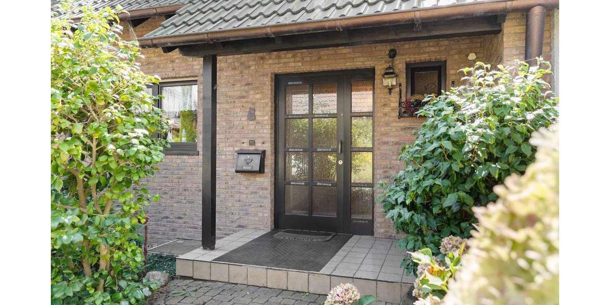 Reihenmittelhaus Köln Zündorf - 5 Zimmer, 160 m&sup2;, 629.000&euro; | Angebot:23948804
