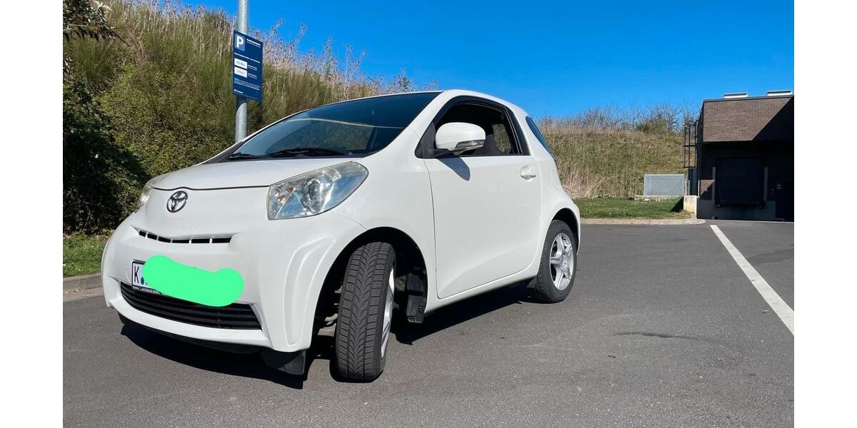 Toyota IQ 100.000 km 3.900 € Köln 51065