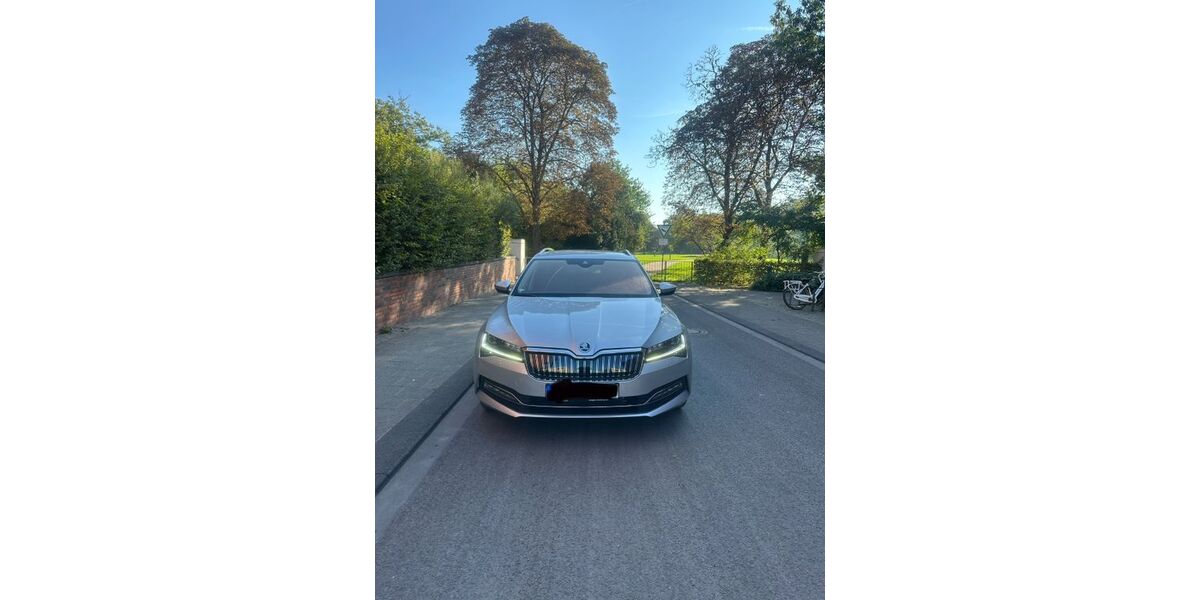 Skoda Superb 60.556 km 22.999 &euro; Köln 50733