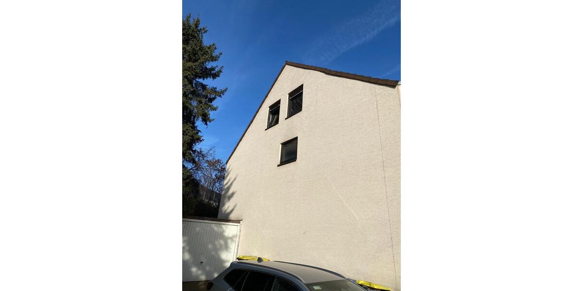 Dachgeschoßwohnung Köln Kalk - 1 Zimmer, 28 m&sup2;, 700&euro; | Angebot:26070924