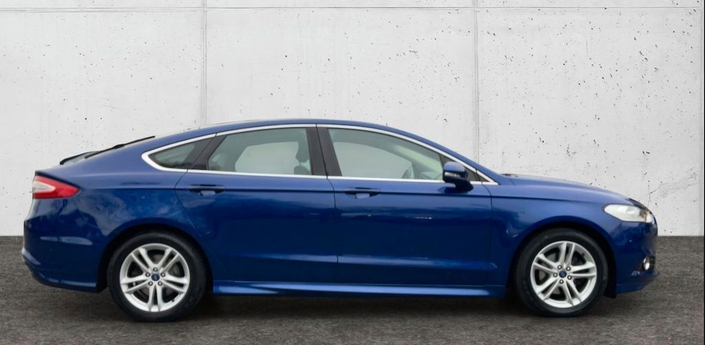 Ford Mondeo 105.000 km 10.400 € Pulheim 50259