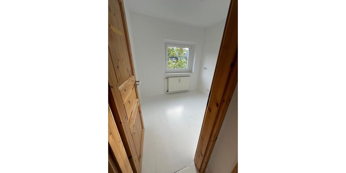 Dachgeschoßwohnung Kerpen Balkhausen - 3 Zimmer, 75 m&sup2;, 1.450&euro; | Angebot:26147739