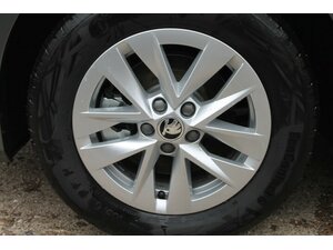 Skoda Fabia TSi 115 Alu PDC LED Kamera SOFORT 9 km 20.595 € Bonn 53225