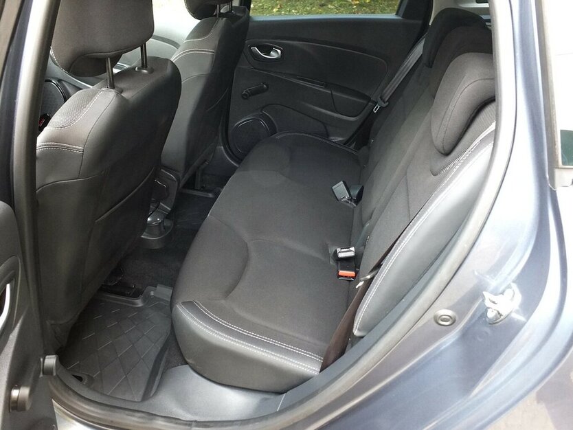 Renault Clio GT EXPRESSION NAVI PARCTRONIC START-STOP 118.021 km 8.904 € Köln 50858