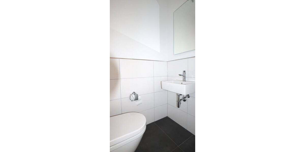 Etagenwohnung Bergisch Gladbach - 2 Zimmer, 82 m&sup2;, 1.190&euro; | Angebot:25444620