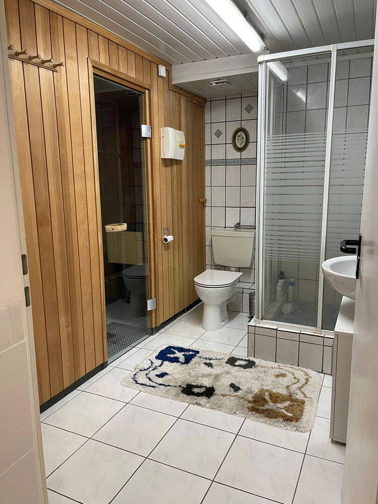 Modernisierte Doppelhaushälfte mit einer Praxis in Troisdorf Altenrath
