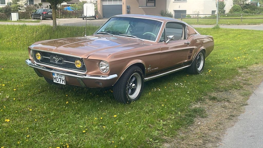 Ford Mustang 23.731 km 73.900 &euro; Brühl 50321
