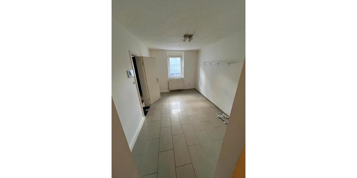 Erdgeschoßwohnung Köln Chorweiler - 1.5 Zimmer, 27 m&sup2;, 738&euro; | Angebot:26327020