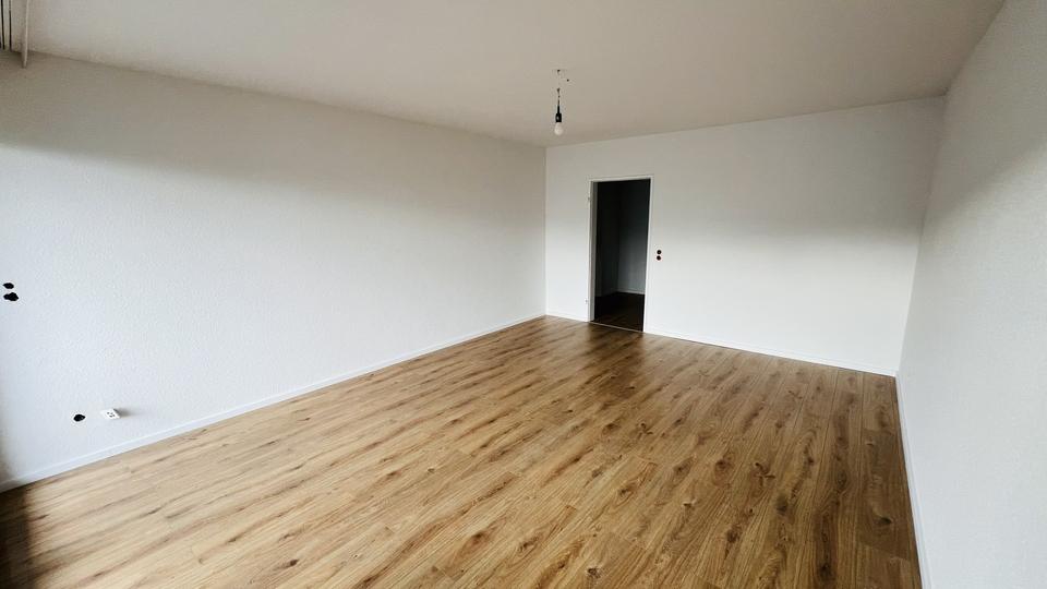 Etagenwohnung Köln Heimersdorf - 3 Zimmer, 81 m&sup2;, 1.150&euro; | Angebot:24742311