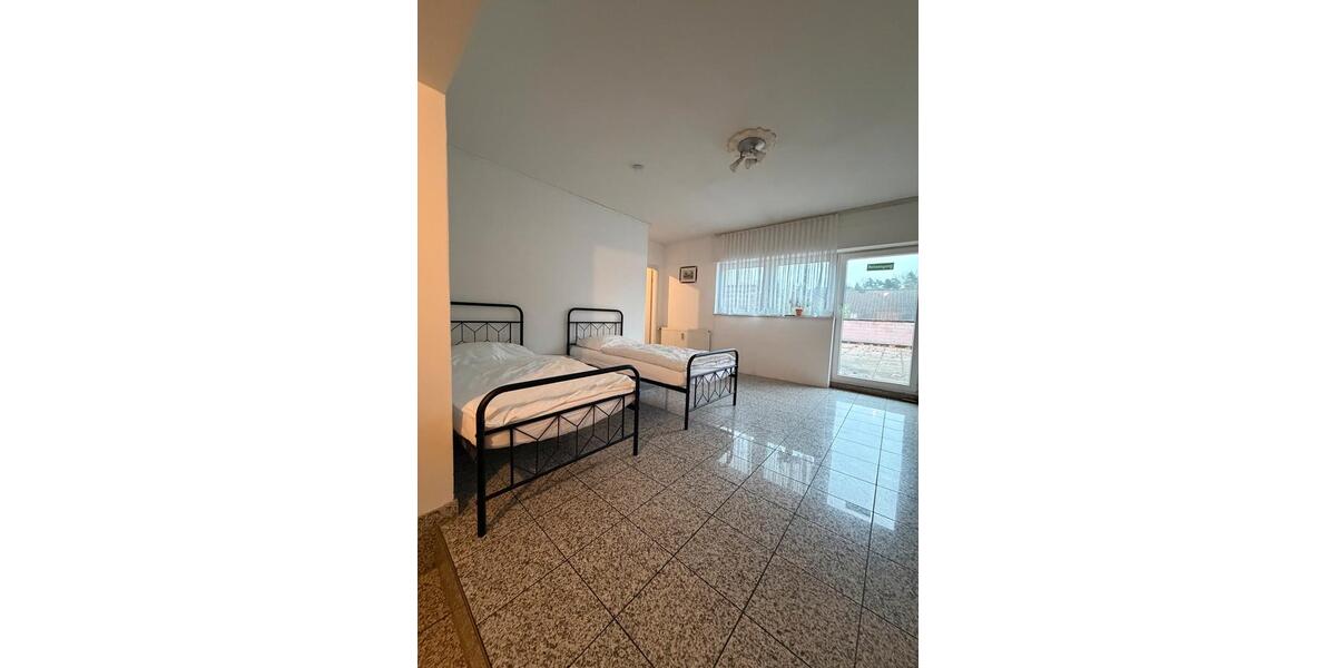 Etagenwohnung Hürth - 2 Zimmer, 65 m&sup2;, 2.350&euro; | Angebot:26615072
