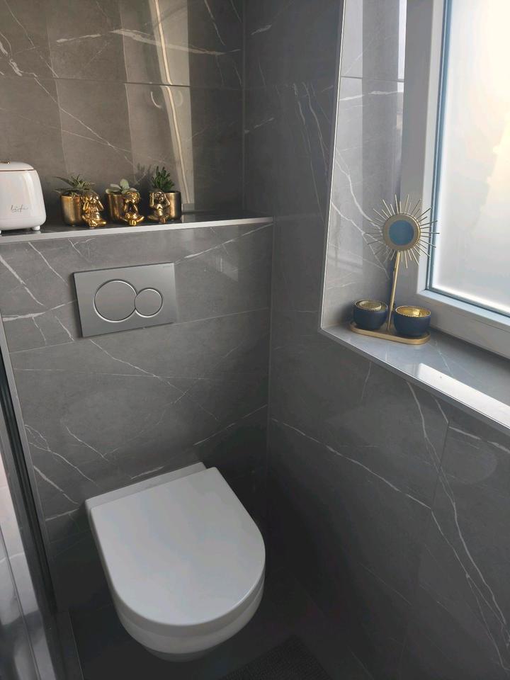 Lichtdurchflutete DG-Wohnung mit Garage, Kamin und Garten