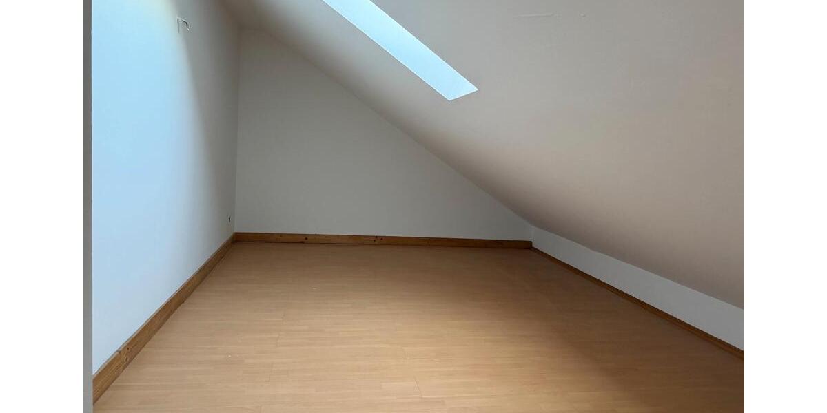 Doppelhaushälfte Bergisch Gladbach Paffrath - 5 Zimmer, 195 m&sup2;, 2.300&euro; | Angebot:26322264