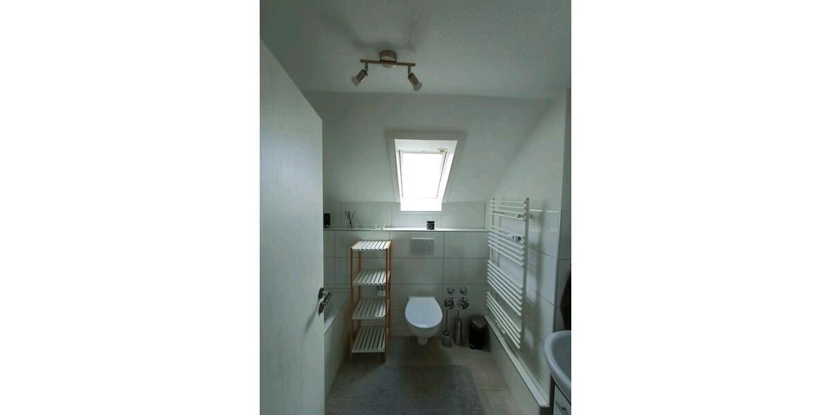 Dachgeschoßwohnung Kürten - 2 Zimmer, 76 m&sup2;, 885&euro; | Angebot:26326077