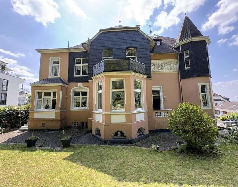 Haus zum Kaufen in Remscheid 975.000 € 540 m²