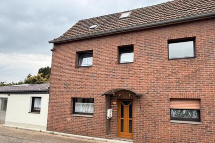 Haus Köln Rodenkirchen - 5 Zimmer, 120 m&sup2;, 1.500&euro; | Angebot:26224843