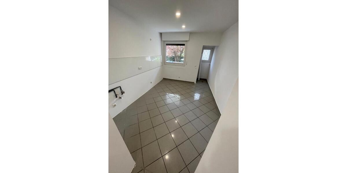 Hochparterre Köln Ehrenfeld - 3 Zimmer, 81 m&sup2;, 1.800&euro; | Angebot:27627043