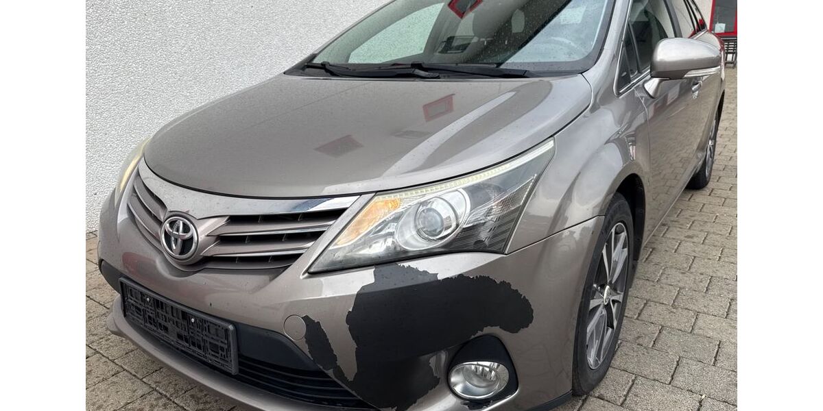 Toyota Avensis 228.587 km 4.790 &euro; Bergisch Gladbach 51467