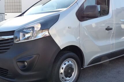 Opel Vivaro 90.000 km 10.850 &euro; Solingen 42699