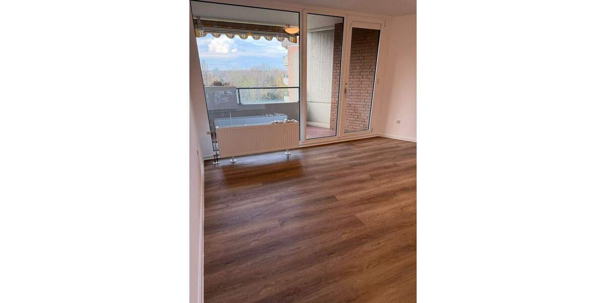 Etagenwohnung Köln Westhoven - 3 Zimmer, 96 m&sup2;, 1.400&euro; | Angebot:25361837
