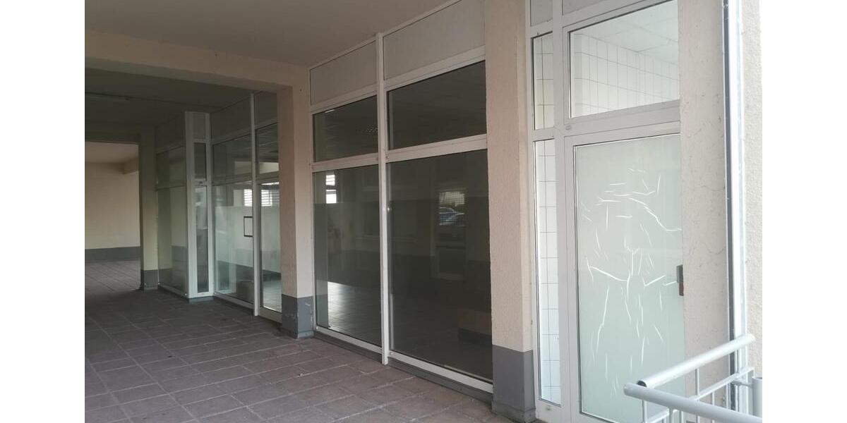 Gewerbeeinheit max ca. 160 m² auch teilbar Büro Praxis Handel zimmer