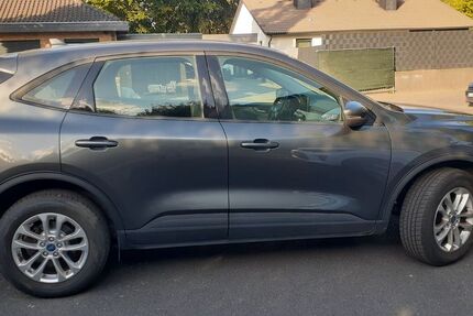 Ford Kuga 94.040 km 19.990 &euro; Köln 50765