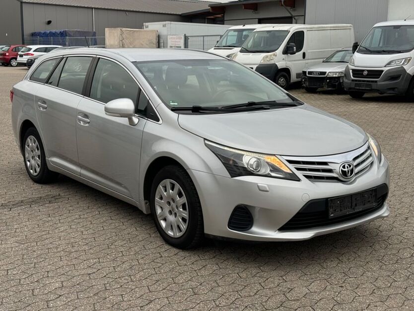 Toyota Avensis 97.330 km 10.450 € Bornheim 53332