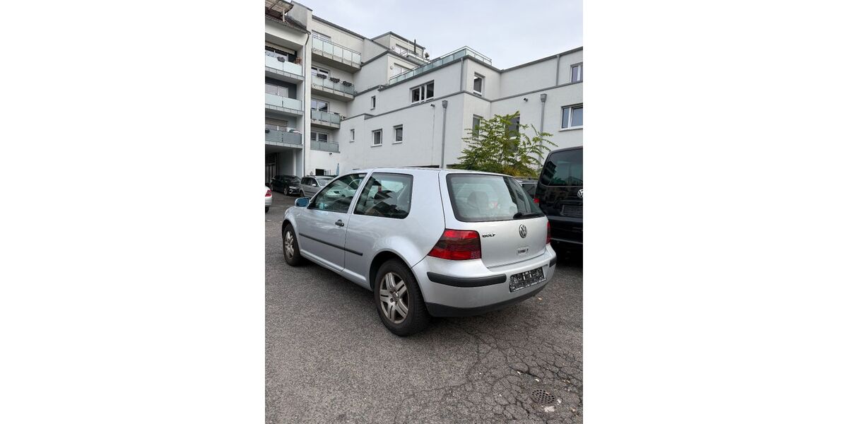 VW Golf 165.936 km 1.599 &euro; Bonn 53111