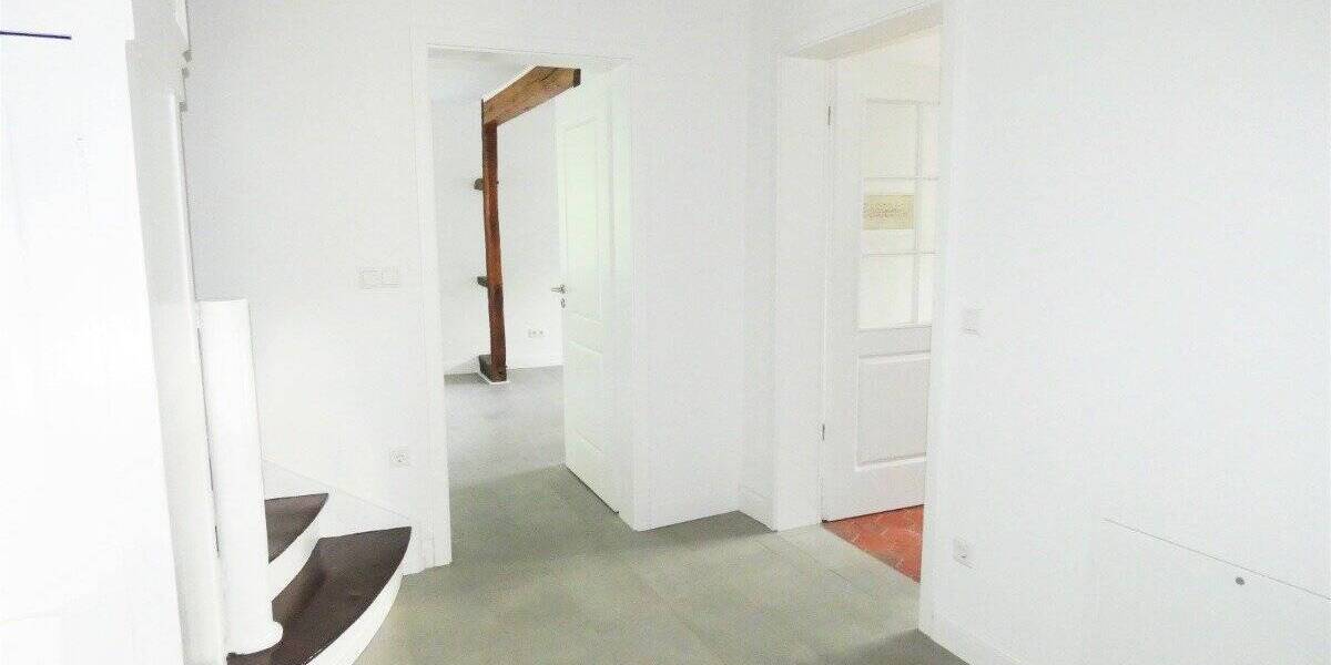 Einfamilienhaus Köln Dünnwald - 6 Zimmer, 240 m&sup2;, 3.500&euro; | Angebot:23951216