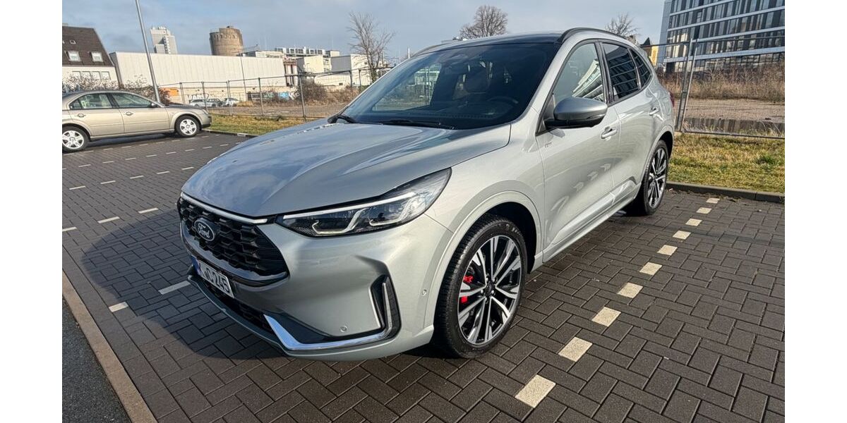 Ford Kuga 15.000 km 30.500 &euro; Köln 50829