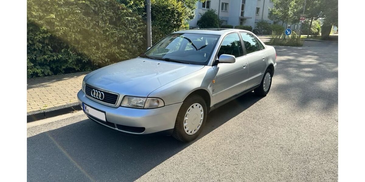 Audi A4 171.856 km 3.900 &euro; Köln 50825