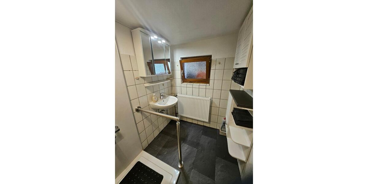 Erdgeschoßwohnung Bonn Beuel-Mitte - 5 Zimmer, 80 m&sup2;, 1.200&euro; | Angebot:26336401