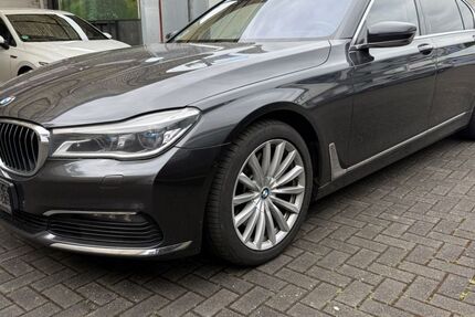 BMW 750 206.000 km 24.950 &euro; Köln 50767