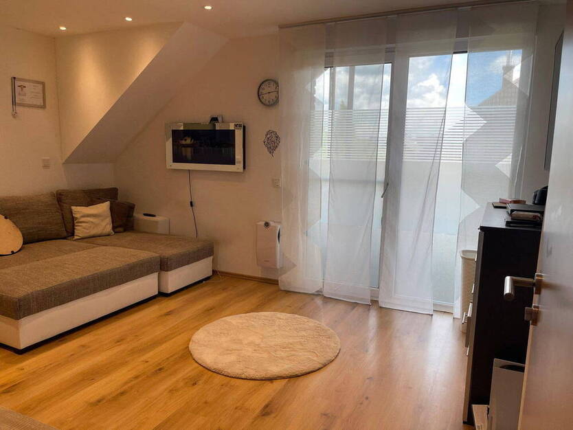 Modernisierte Doppelhaushälfte mit einer Praxis in Troisdorf Altenrath