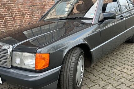 Mercedes-Benz 190 141.647 km 9.999 &euro; Köln 51069