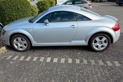 Audi TT 190.400 km 5.299 &euro; Bonn 53175