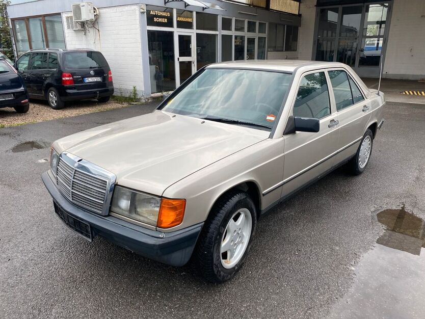 Mercedes-Benz 190 107.000 km 3.900 € Monheim 40789