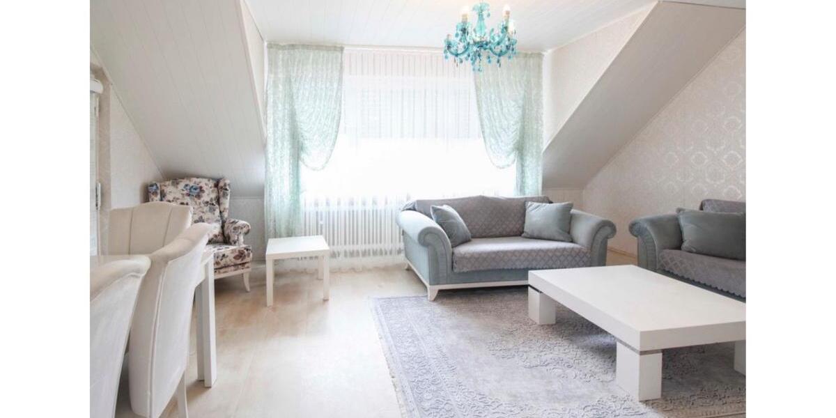 Dachgeschoßwohnung Solingen Wald - 3 Zimmer, 74 m&sup2;, 1.020&euro; | Angebot:26020341