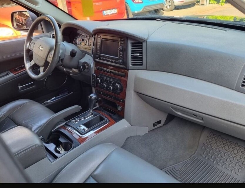 Grand Cherokee