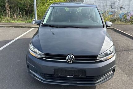 VW Touran 156.000 km 14.700 &euro; Bonn 53117
