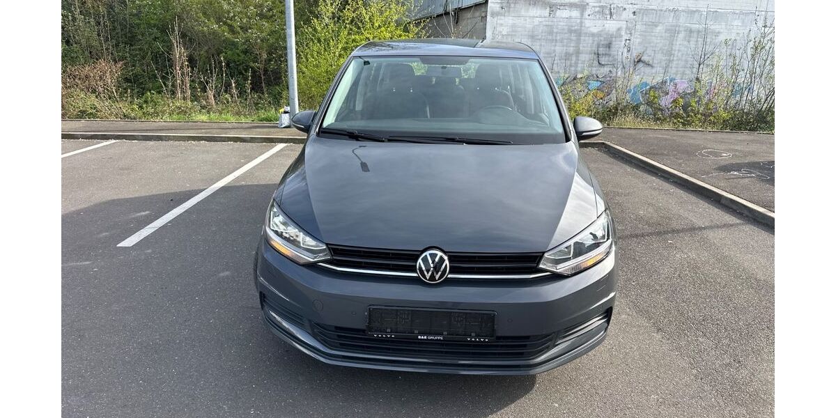 VW Touran 156.000 km 14.700 &euro; Bonn 53117