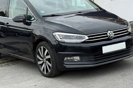 VW Touran 182.000 km 14.850 € Hilden 40721