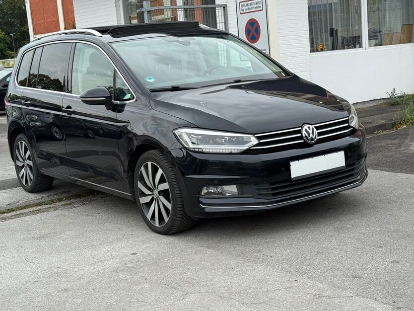 VW Touran 182.000 km 14.850 € Hilden 40721