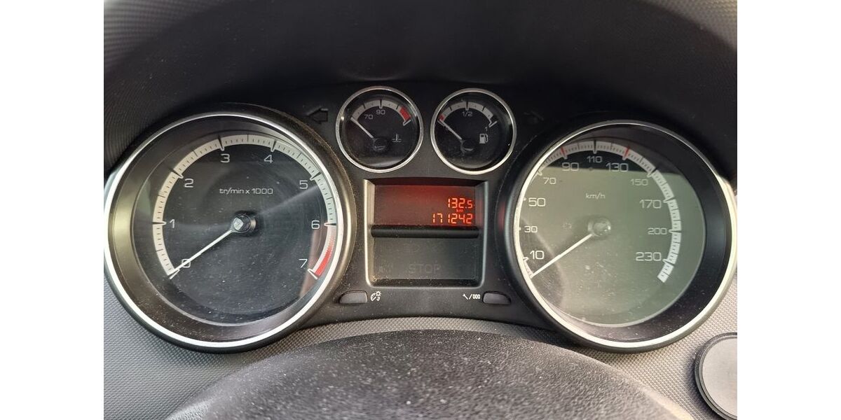 Peugeot 308 170.400 km 2.250 &euro; Leverkusen 51373