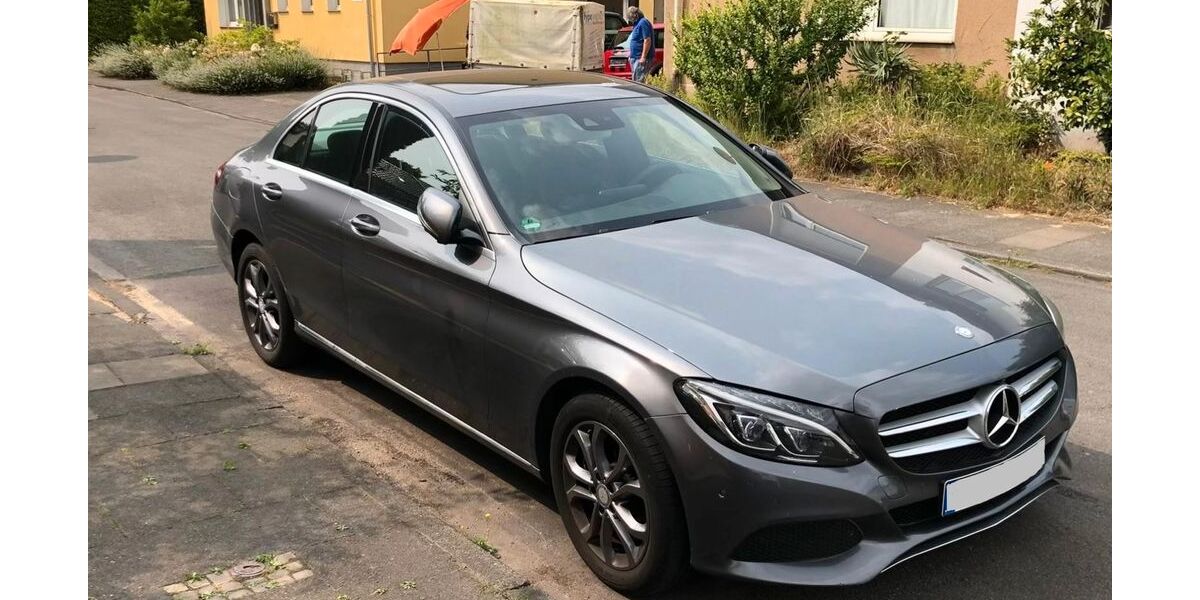 Mercedes-Benz C 250 77.257 km 21.000 &euro; Köln 50933